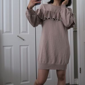 Long sleeves dress with cute ribbons on